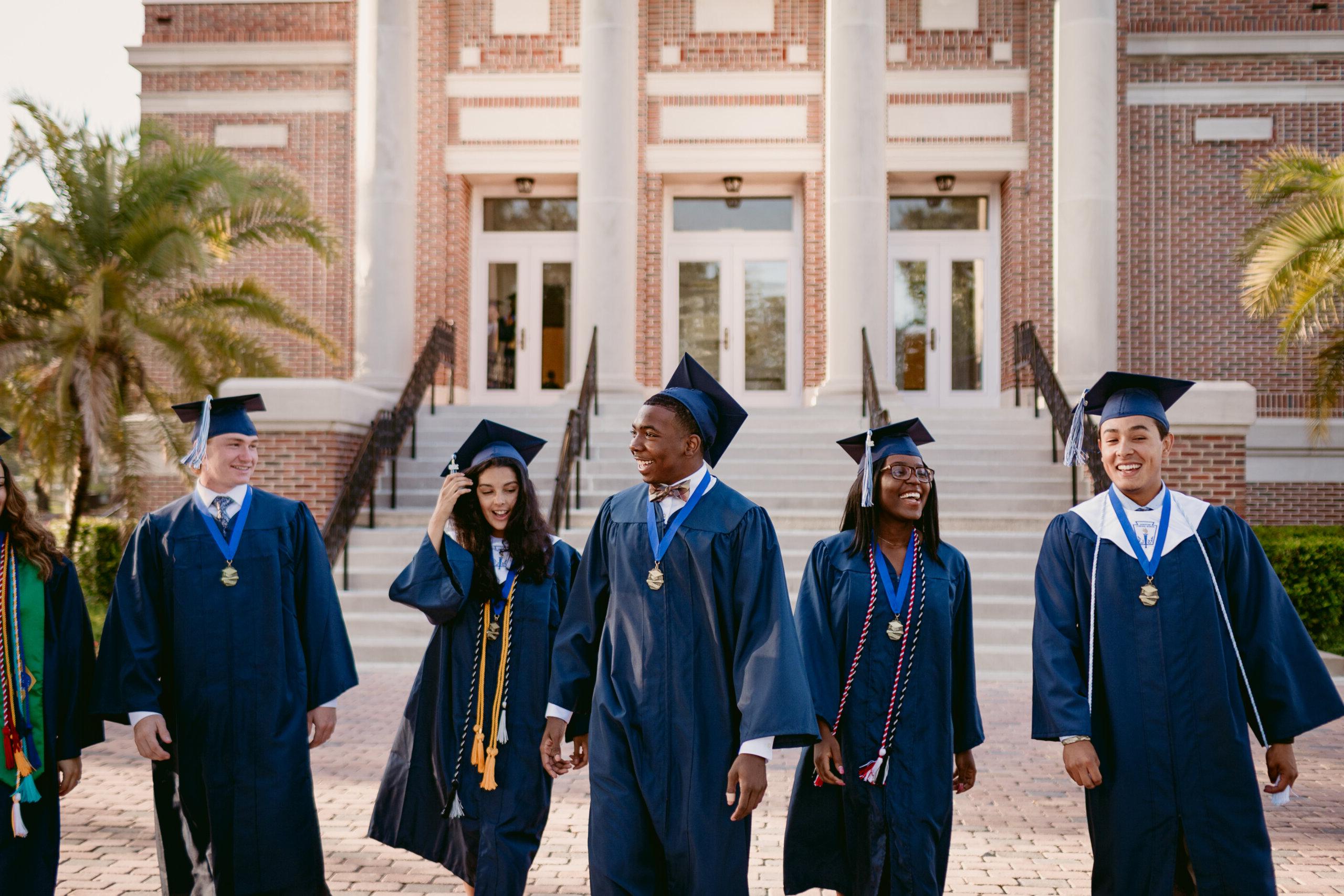 Photo of <a href='http://garfield.thebowloflife.com'>澳门威尼斯人网上赌场</a> Academy graduates outside of the Plant Street Campus